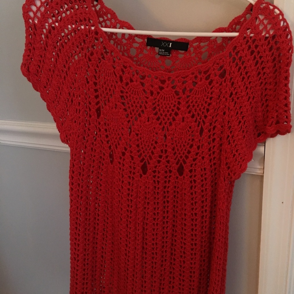 Short sleeve sweater medium